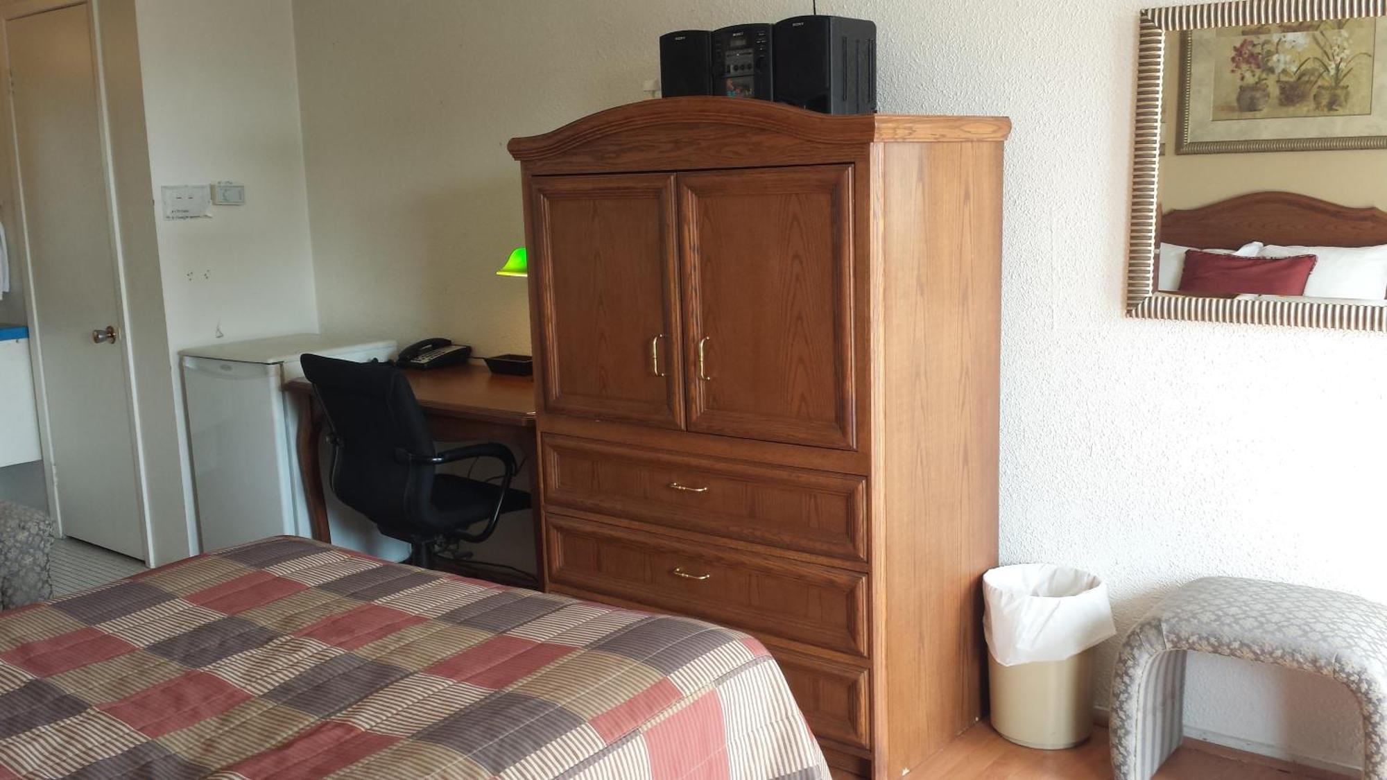 Motel Iberville Saint-Jean-sur-Richelieu Room photo