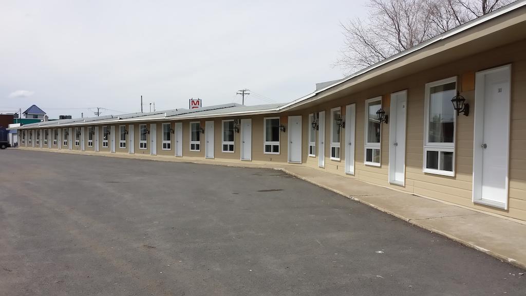 Motel Iberville Saint-Jean-sur-Richelieu Exterior photo