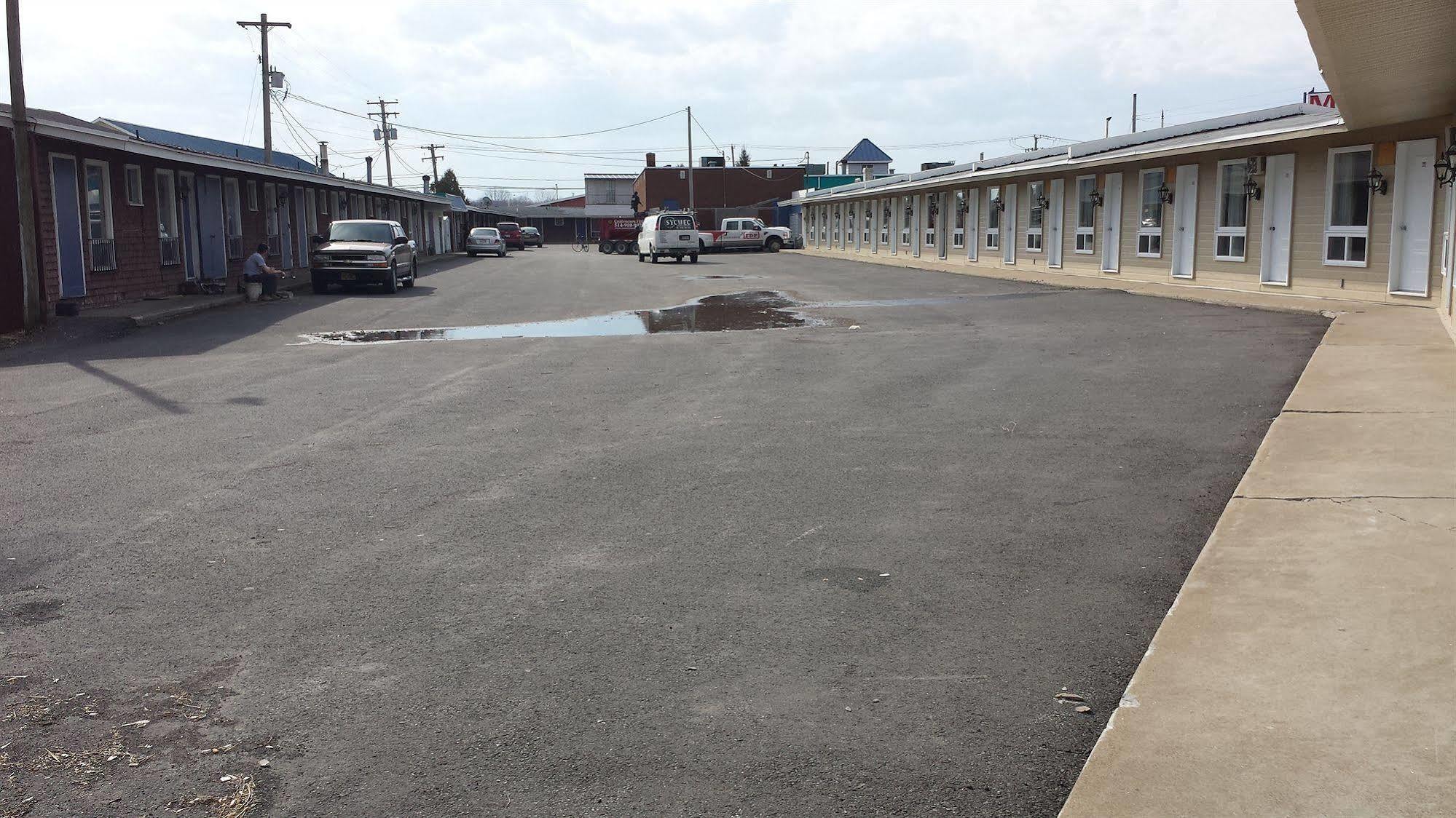 Motel Iberville Saint-Jean-sur-Richelieu Exterior photo